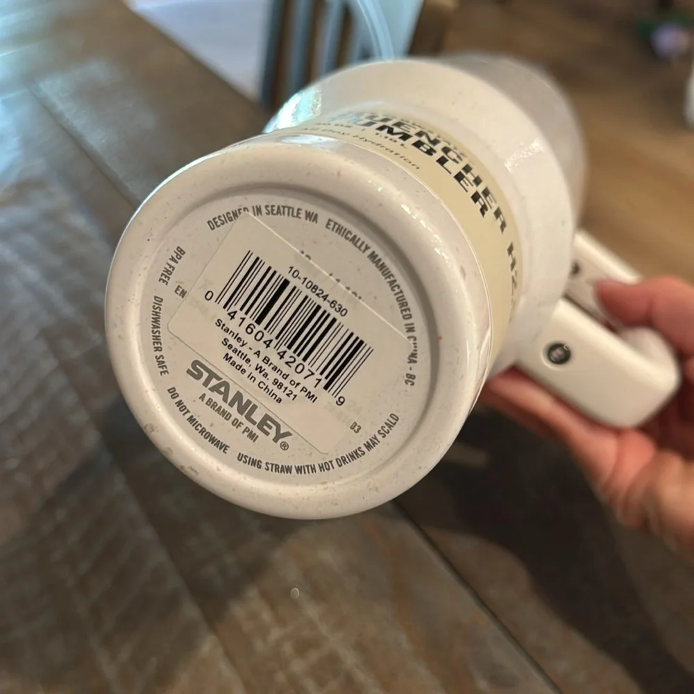 Stanley‎ Target Exclusive H2.0 Pearl Flow State  Quencher Tumbler 40 Oz white - Picture 3 of 6